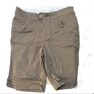 EUC Lee light brown shorts Sz 8